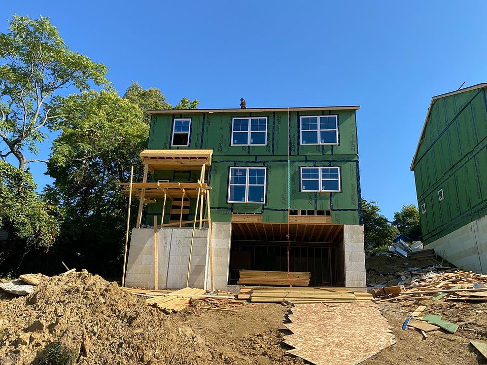 2nd image of 2808 Burkhart Ave