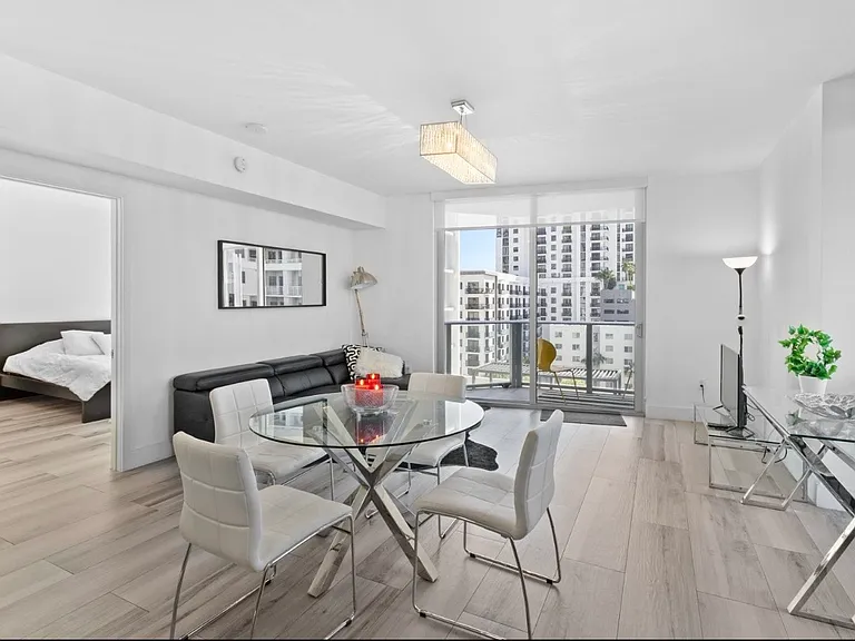 1010 SW 2nd Ave #609 — Photo 7
