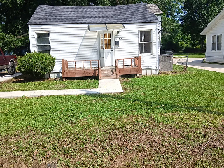 623 Edgar St — Photo 10
