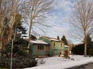 20 Carriage Ln, Kingston, RI 02881