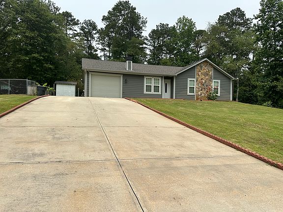 2nd image of 3555 Tamarack Pl