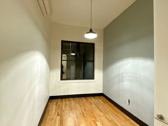 4th image of 302 Stanhope St APT 1F
