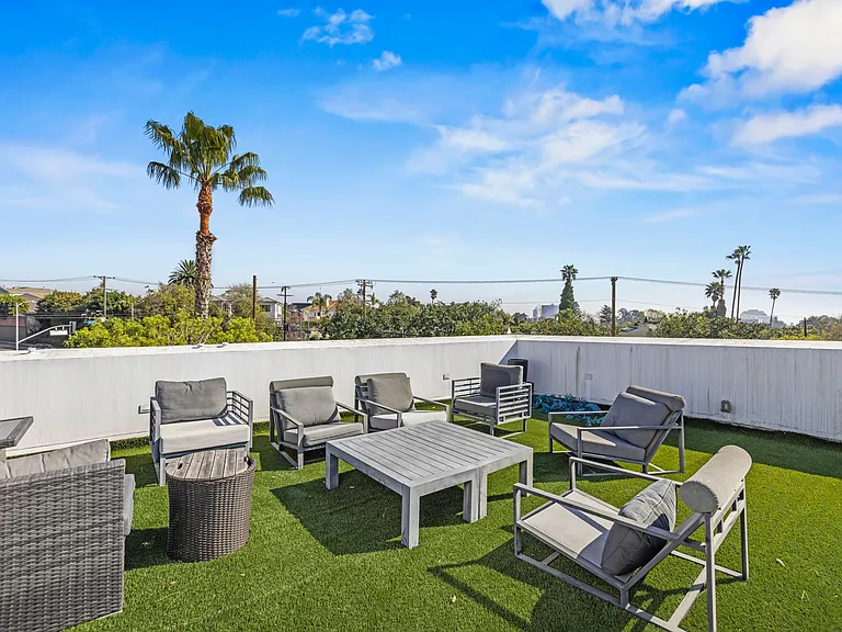 12125 W Sunset Blvd — Photo 38
