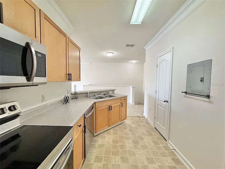 8801 Villa View Cir #202 — Photo 13
