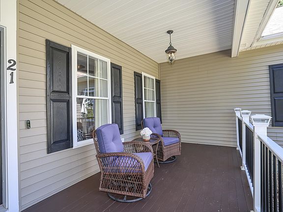 4th image of 21 Barberry Street