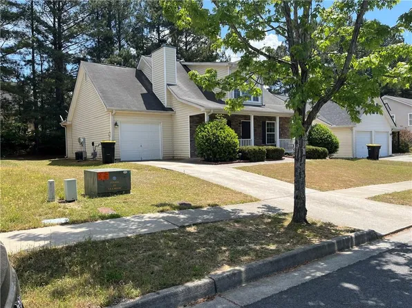 306 Breeze Mdw, Fairburn, GA 30213