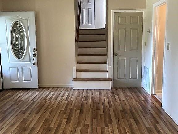 2nd image of 1417 Crest Dr