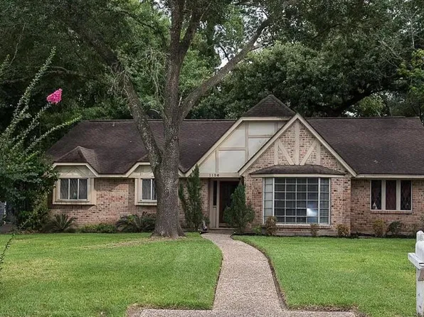 1126 Woodfield Ln, Houston, TX 77073