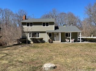 22 Chadwick Dr, Old Lyme, CT 06371
