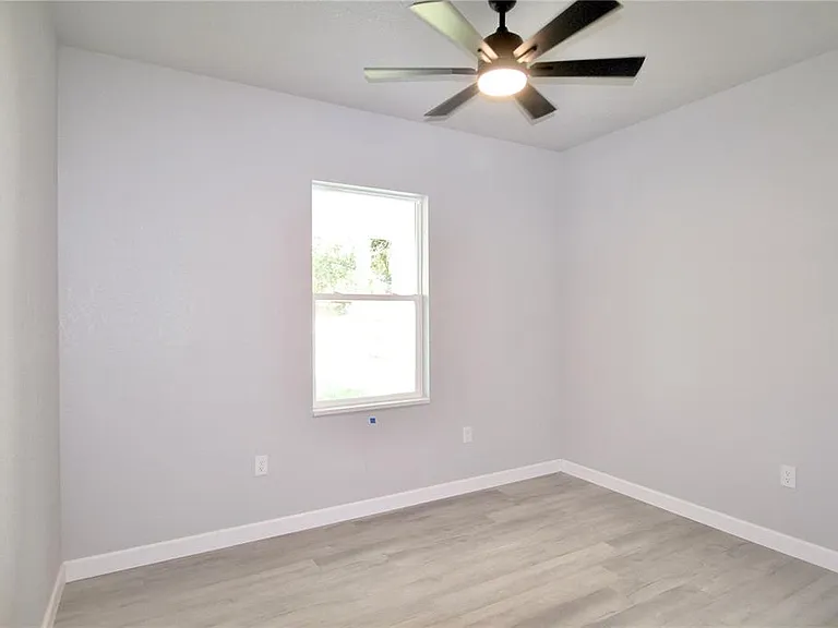 4000 Garienda Ave — Photo 29