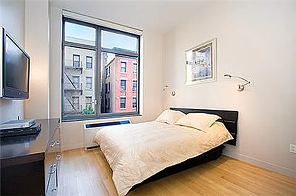 Sold by Metropolitan Res. Partners | media 15