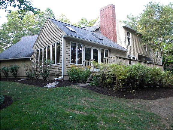 3rd image of 6804 Holliston Cir