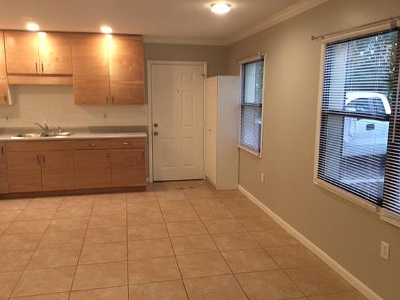 3rd image of 1010 NW 22nd Ave