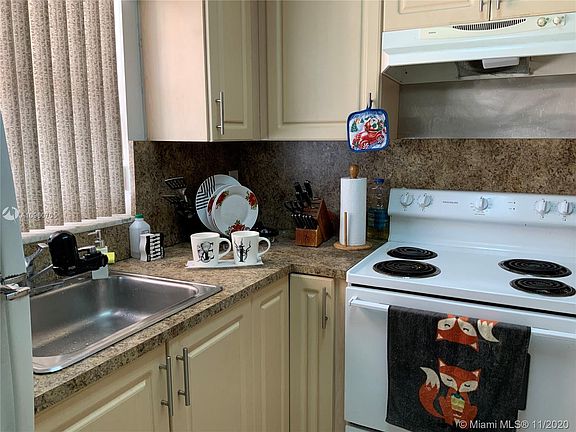 5th image of 6820 W Flagler St APT 409