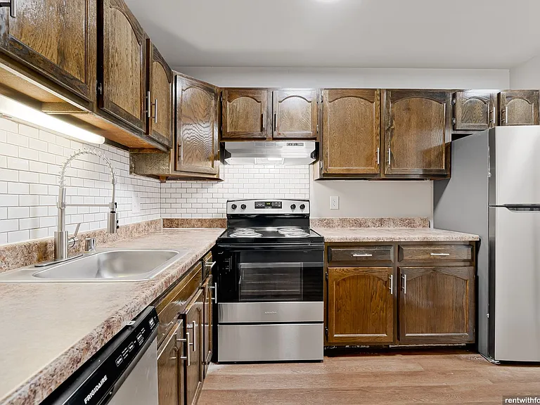 Apple Ridge Townhomes - 8827 — Photo 23