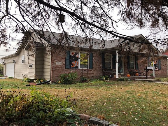 2nd image of 2858 Grand Ave