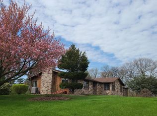 1080 Mahlon Dr, Leesport, PA 19533