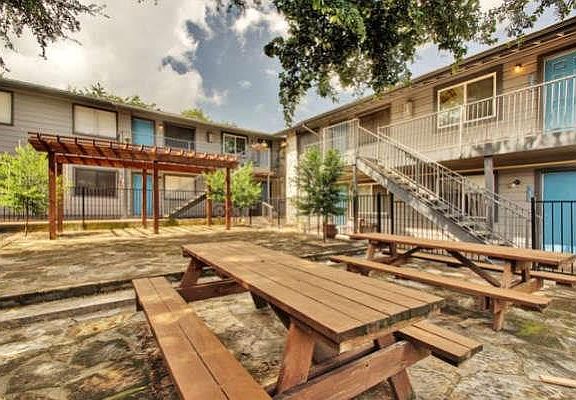 5th image of 1302 Parker Ln APT 120
