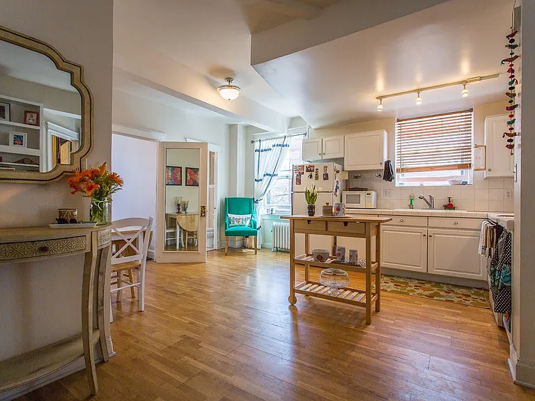215 E 11th Ave #C10 — Photo 8
