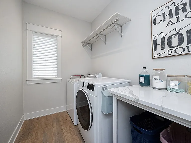 14301 Sheridan Ave — Photo 3