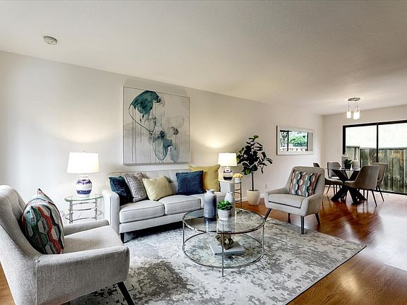 5th image of 2946 Moorpark Ave
