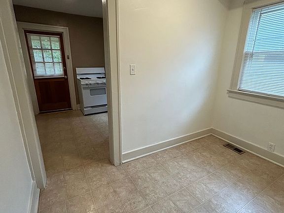 5th image of 5425 Charlotte St