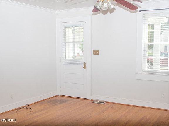5th image of 4122 E Church St