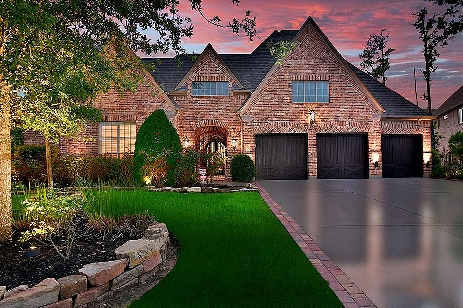 1st image of 19 Shimmering Aspen Dr