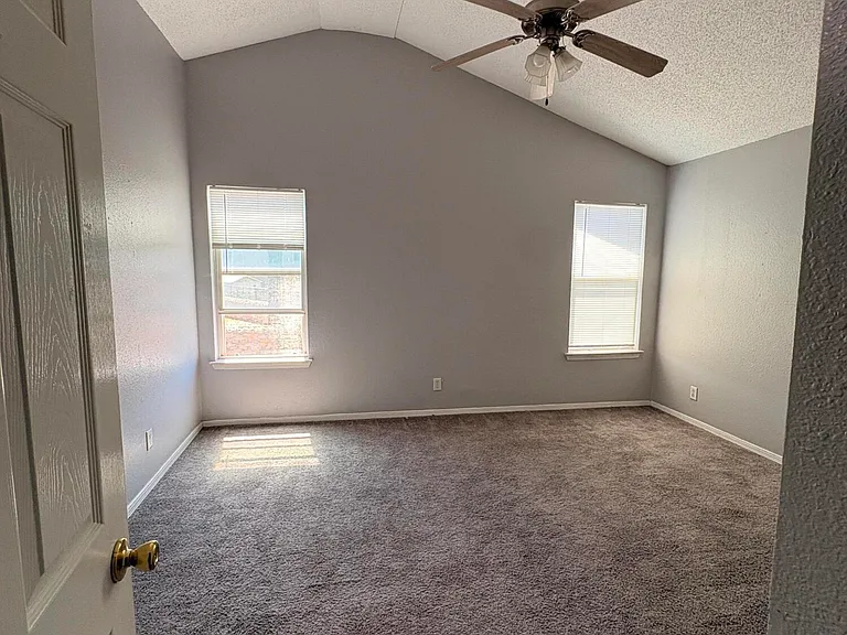 11213 William McCool St — Photo 14