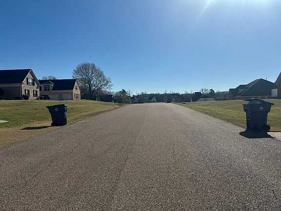 4th image of 14092 Strafford Ln