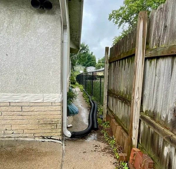 6066 Charles St — Photo 18