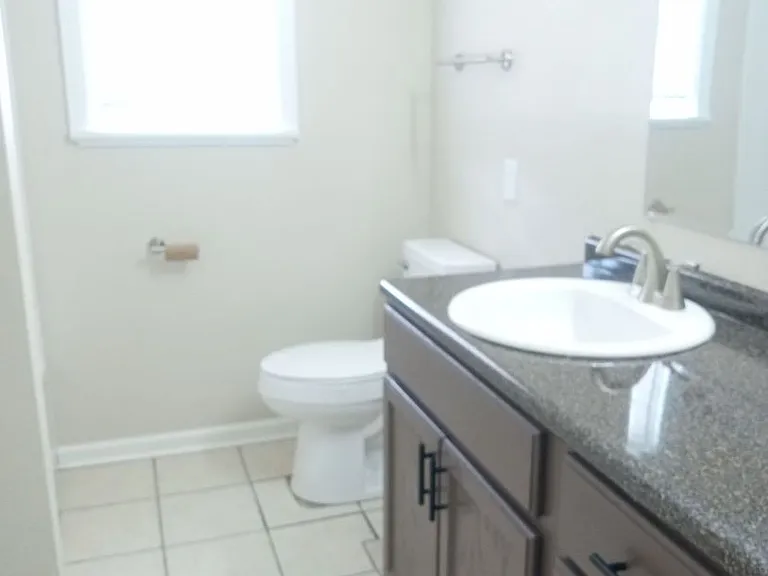 425 Wilson Ln — Photo 15