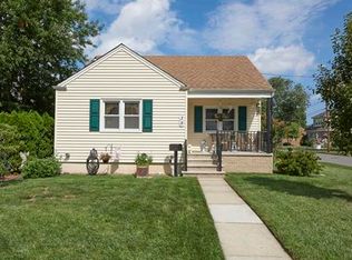 39 Russell Ave, Edison, NJ 08817