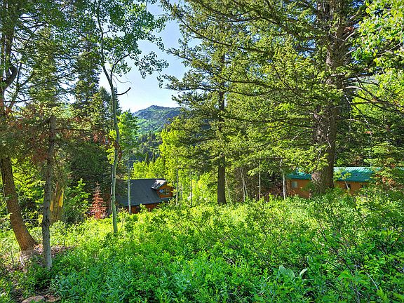 2nd image of 9428 E Elk Haven Rd