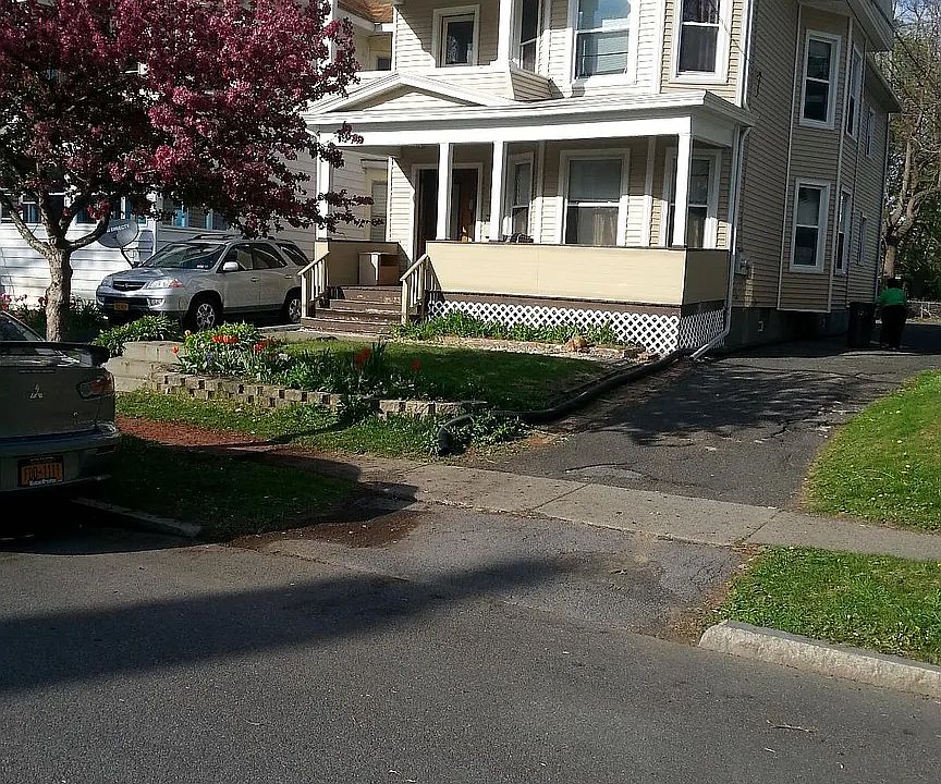 1st image of 17 Ten Eyck Ave #1