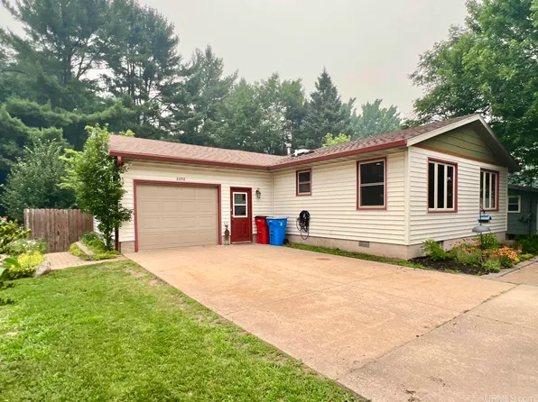 2252 Huron St, Marquette, MI 49855