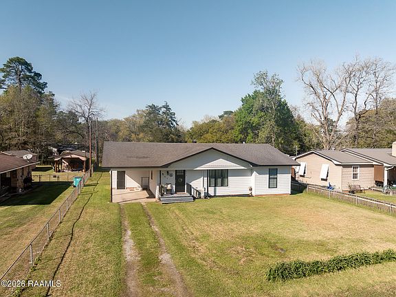2nd image of 313 Magnolia St