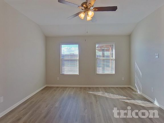 2nd image of 7904 Mosspark Ln