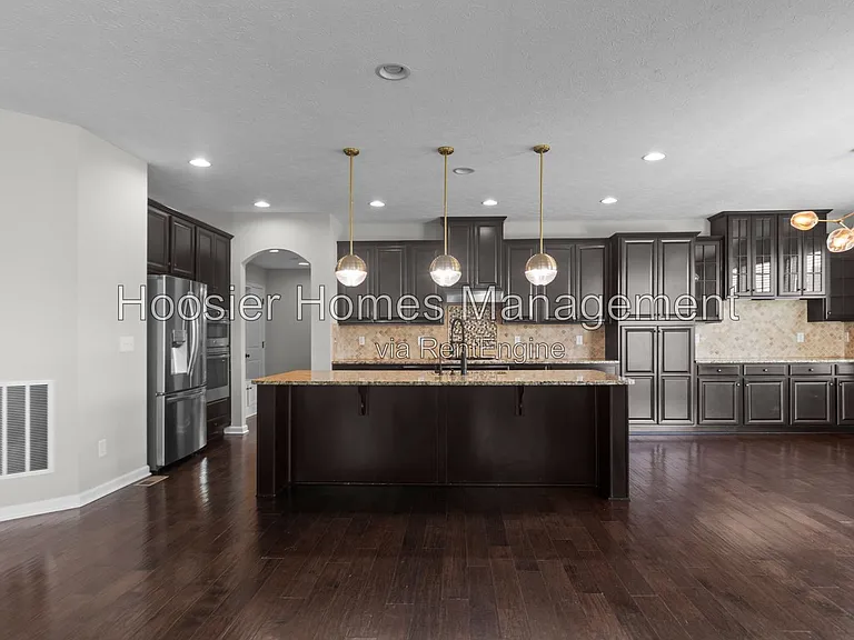 4550 Avedon Way — Photo 3