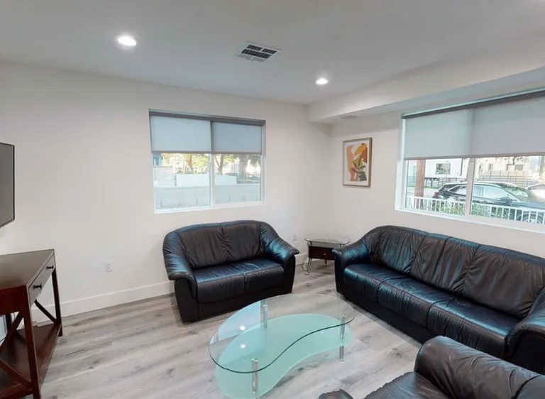 5641 Auckland Ave — Photo 10