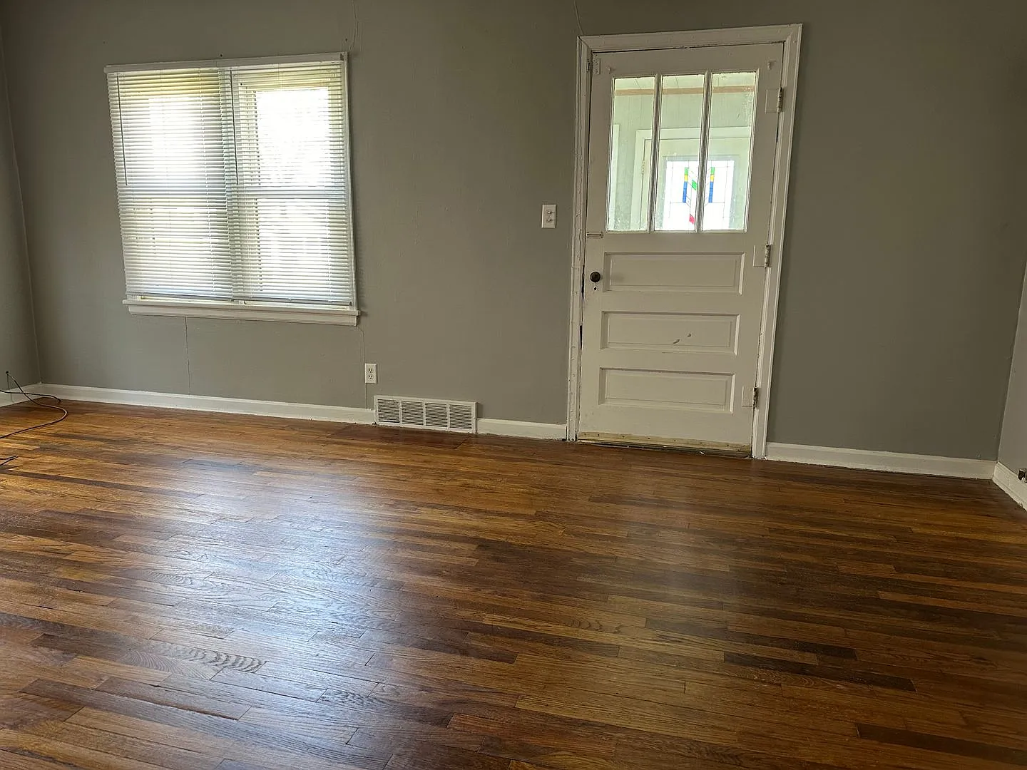 Updated 2 Bedroom, 1 Bath House- 611 W. 8th — Photo 4