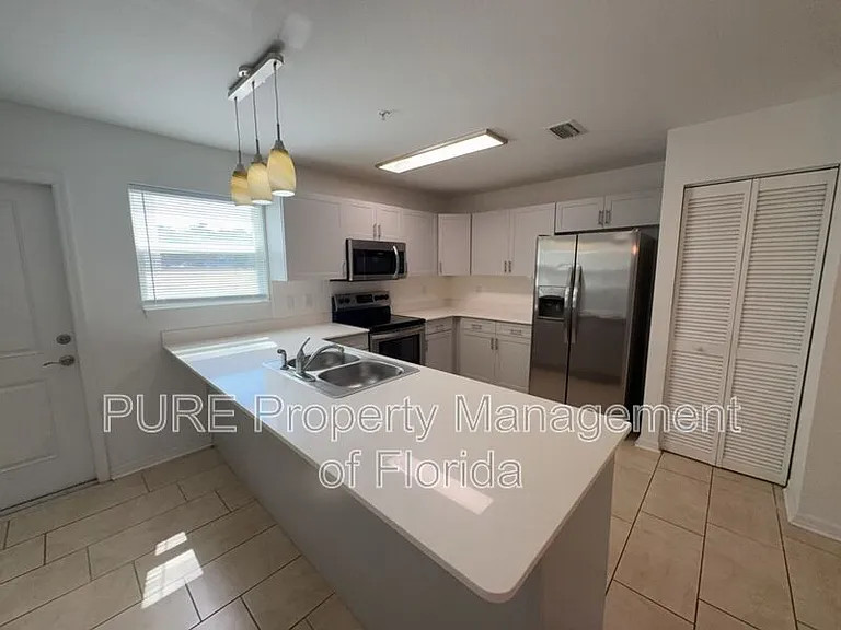 339 NE Sanchez Ave #103 — Photo 13