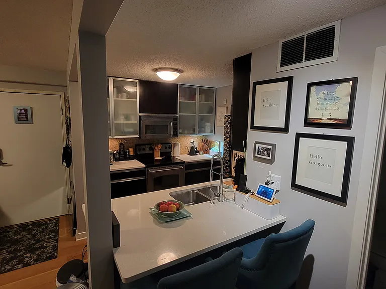 Eat in kitchen