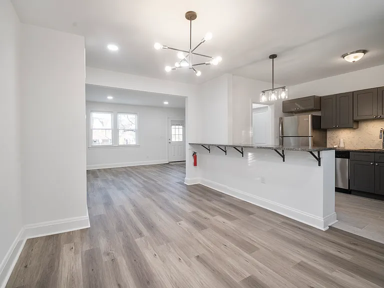 2493 Fairway — Photo 8