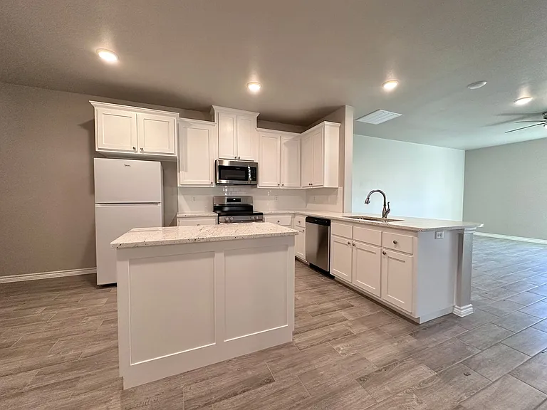 5411 Rose Garden Loop #A — Photo 6