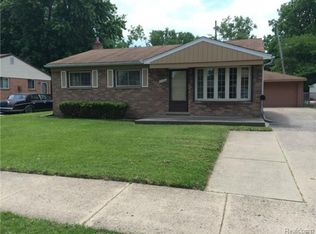 33241 Barrington St, Westland, MI 48186