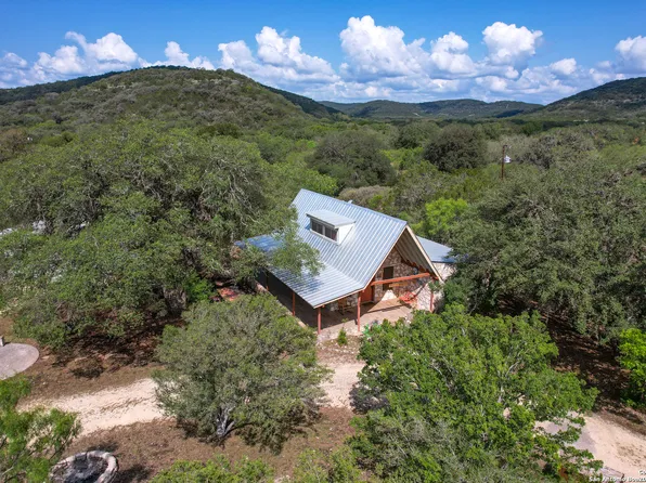 711 Mariposa Avenue, ConCan, TX 78801