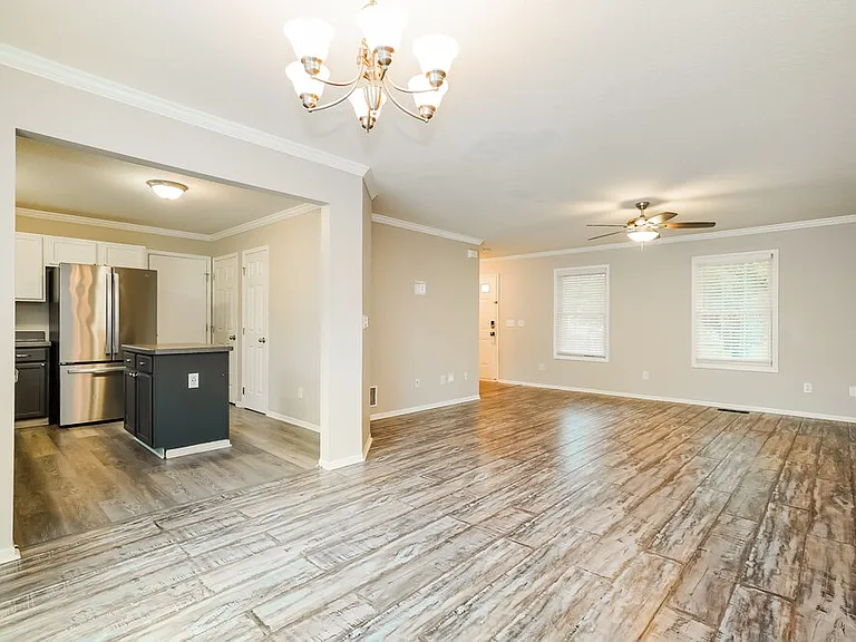 5525 Boucher Dr — Photo 9