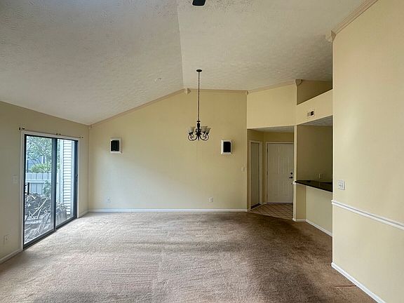 4th image of 3455 Seaway Dr