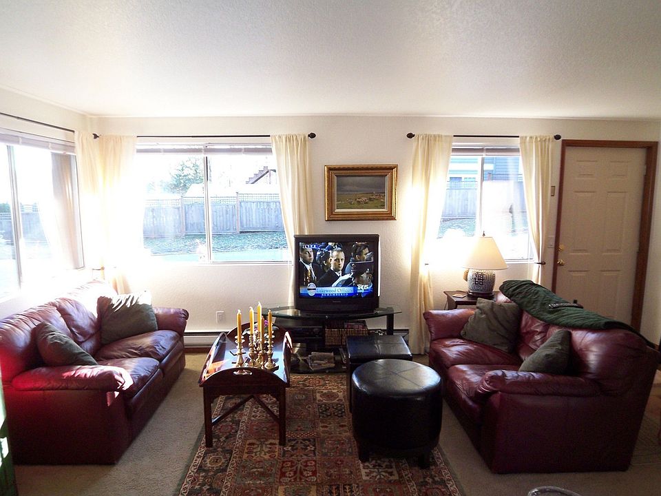 Living Room and Entry